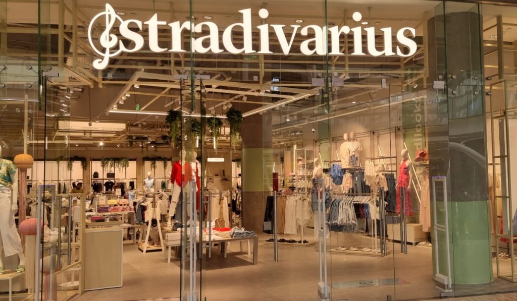 Stradivarius-Abdali-Mall-1